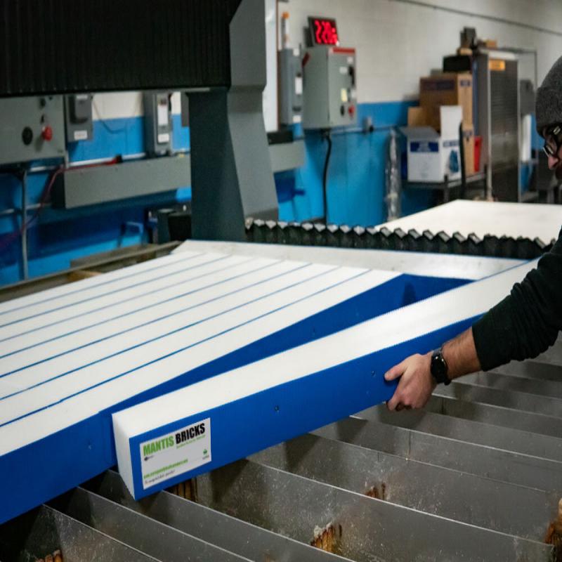 Mantis Waterjet Bricks2.jpg